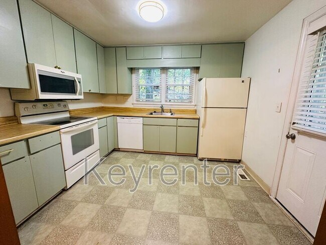 Building Photo - 1614 Shirley Way