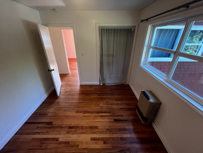 Building Photo - 3013 SE Waverleigh Blvd