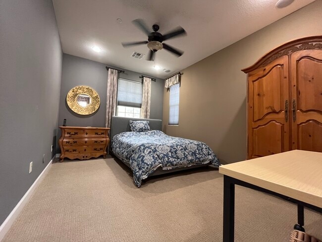 Building Photo - 18510 N 94th St