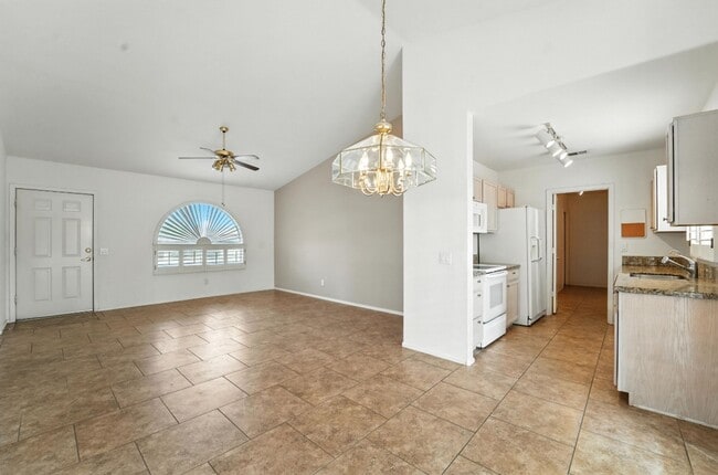 Building Photo - Resort-Style Living in Sunbird Golf Resort...