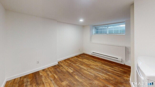 Building Photo - 26 Sunset Terrace