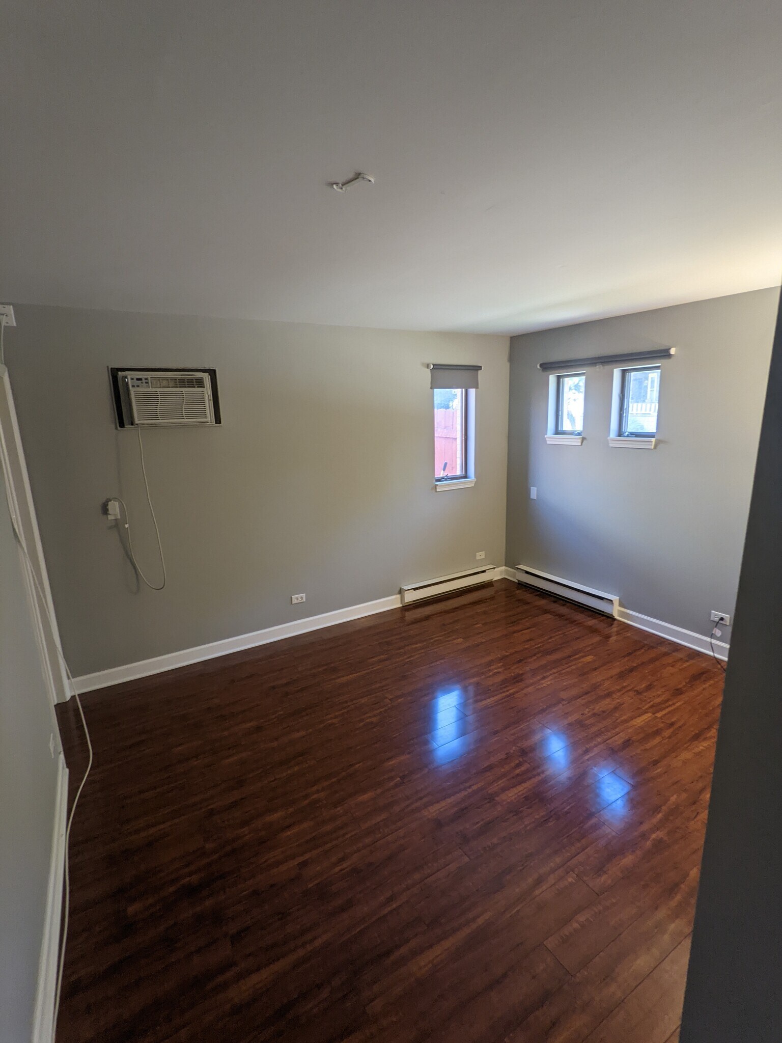 Master - 7525 Adams St