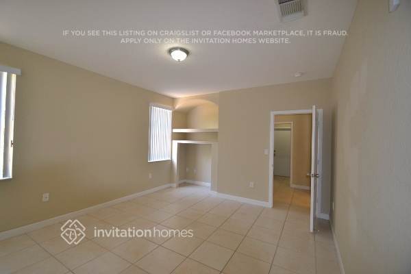 Building Photo - 6664 SW 163rd Pl
