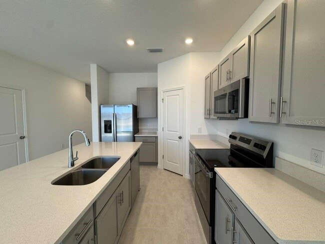 Building Photo - 7615 WATERSCAPE Dr