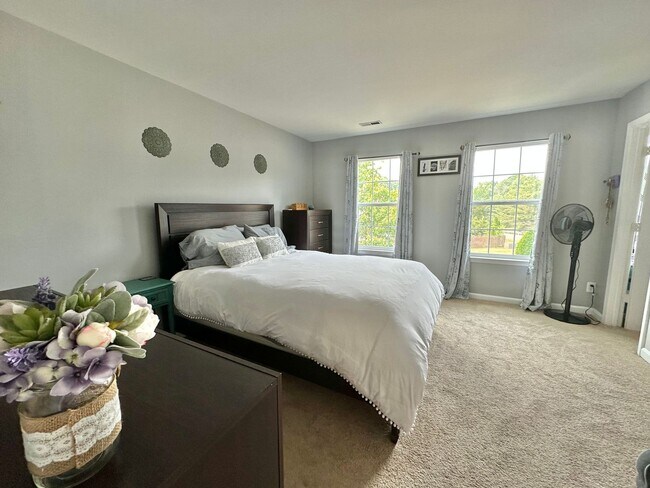 Building Photo - STAFFORD TOWNHOUSES - CLOSE TO QUANTICO