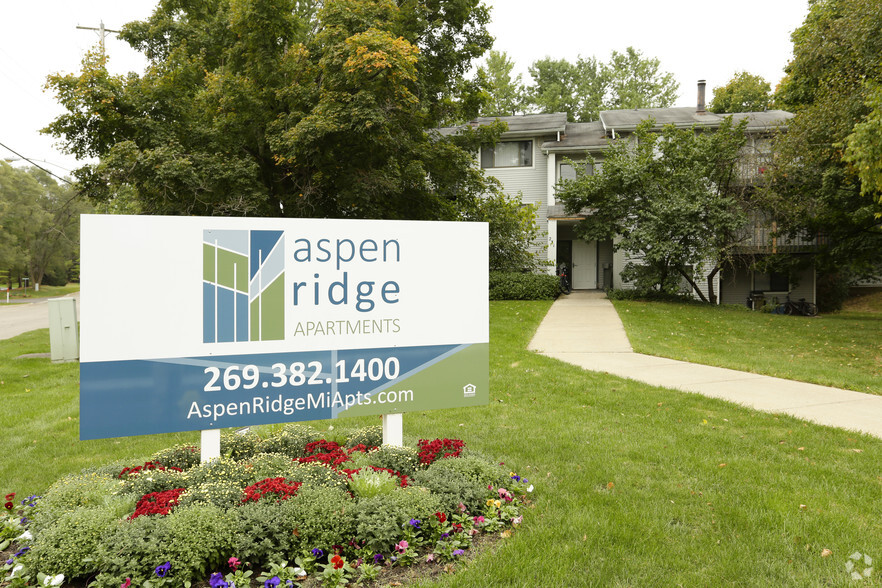 Primary Photo - Aspen Ridge Apartments