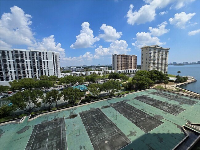 Building Photo - 11113 Biscayne Blvd
