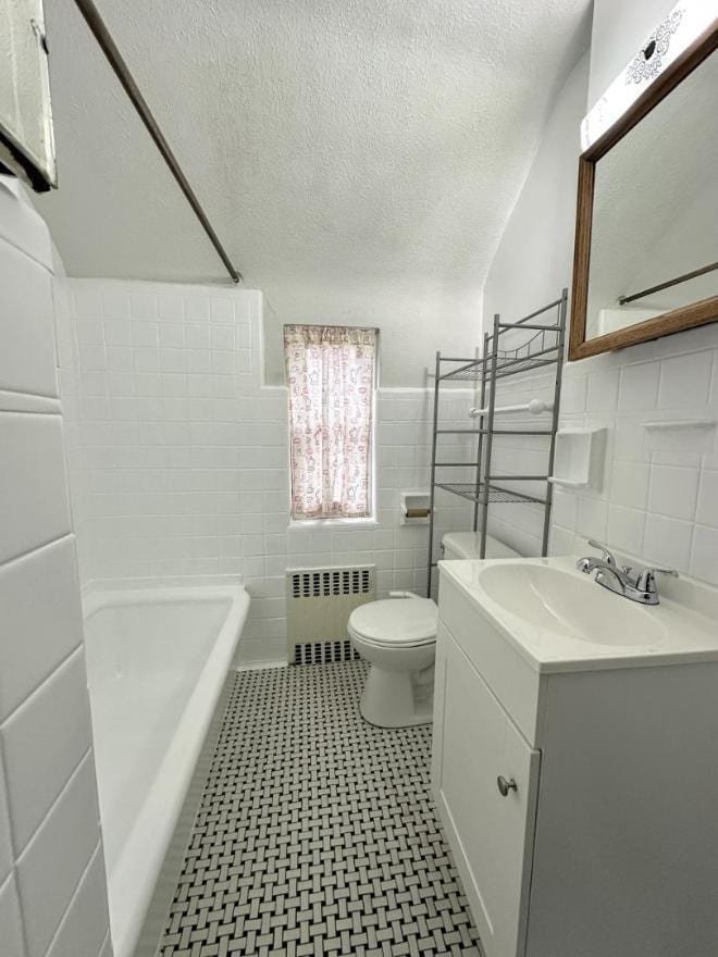 Building Photo - 246 E Meyers St