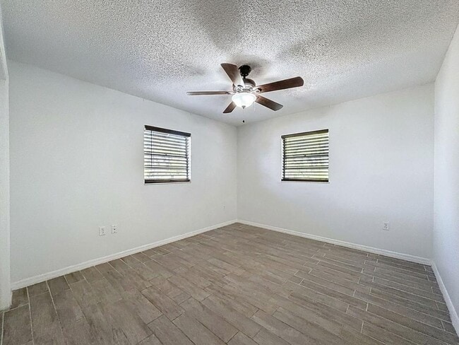 Building Photo - 7410 Dundee Ct