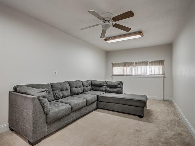Building Photo - 1220 Columbia Ct
