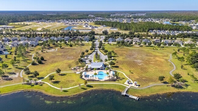 Building Photo - 454 Willow Lake Dr