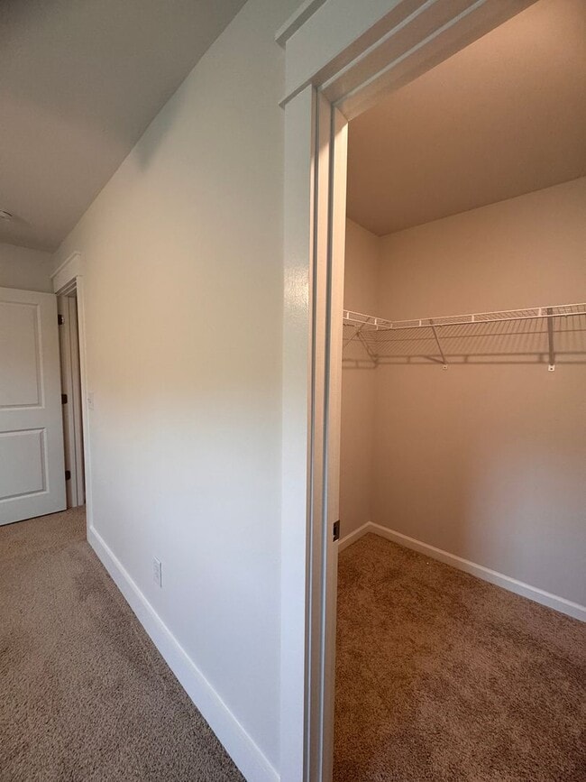 Building Photo - Beautiful 4BR 2.5BA Home in Trinity