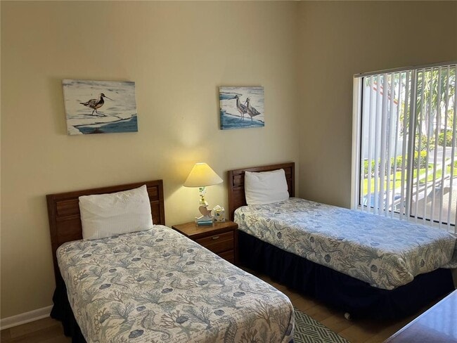 Building Photo - 6050 Bahia Del Mar Cir
