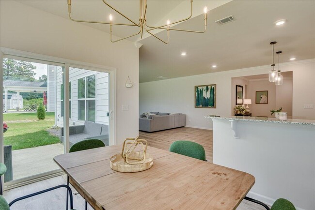 Building Photo - 6233 High Top Ln