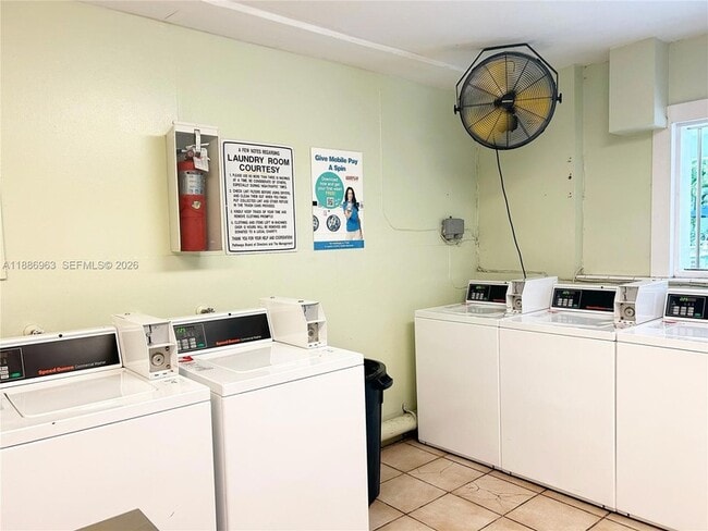 Building Photo - 7865 SW 57th Ave