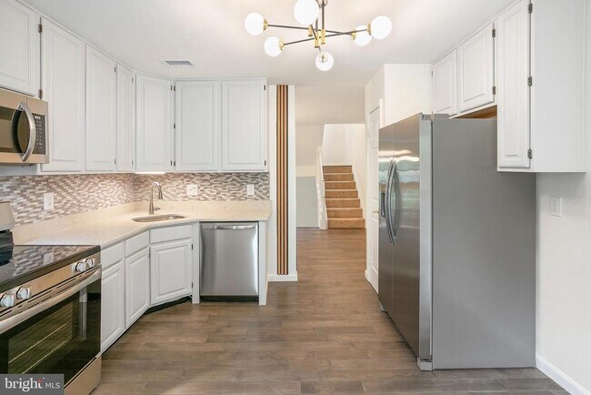 Building Photo - 13417 Silver Moon Way