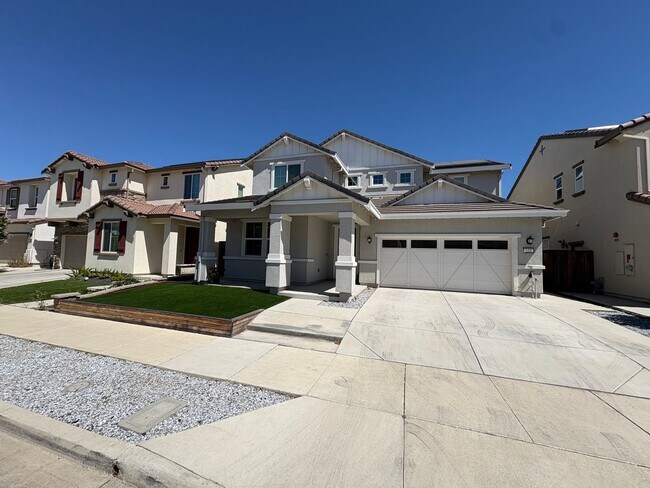 Building Photo - Beautiful 4 Bed 3 Full Bath Home with Solar in Brentwood
