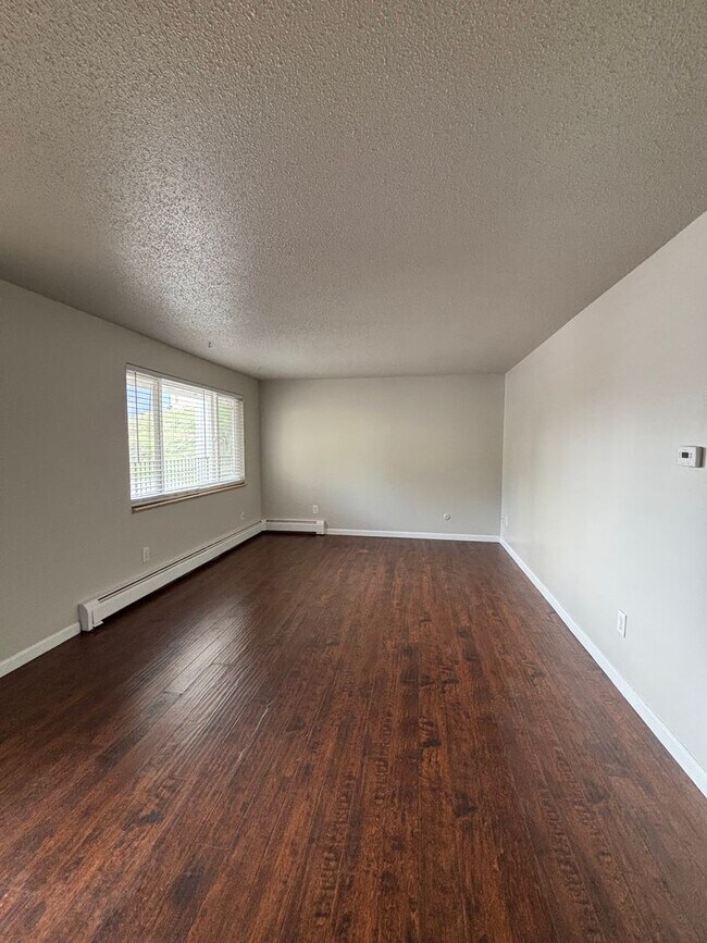 Building Photo - 903 Fontmore Rd