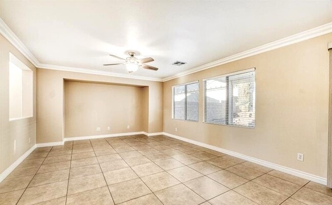 Building Photo - 5565 Golden Palms Ct