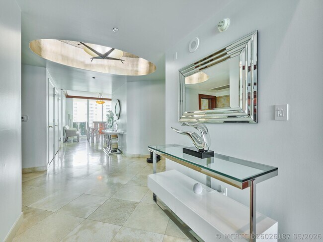 Building Photo - 3720 S Ocean Blvd