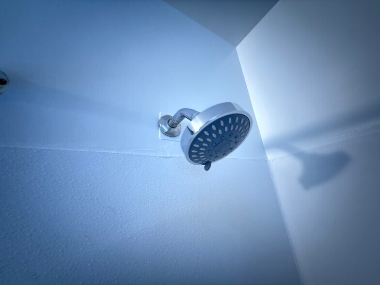 Building Photo - 4820 Green Rd