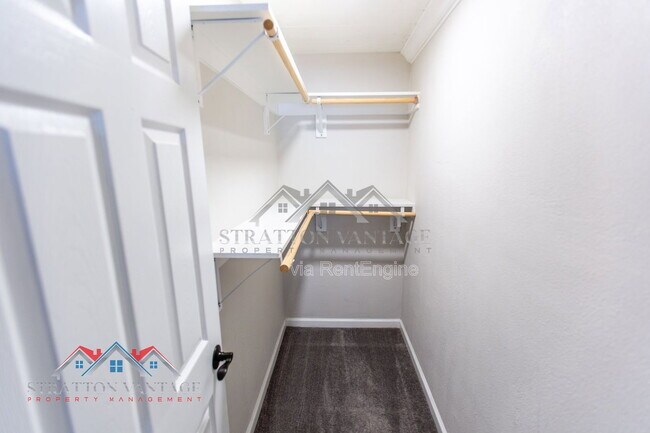 Building Photo - 6415 E Aspen Ave