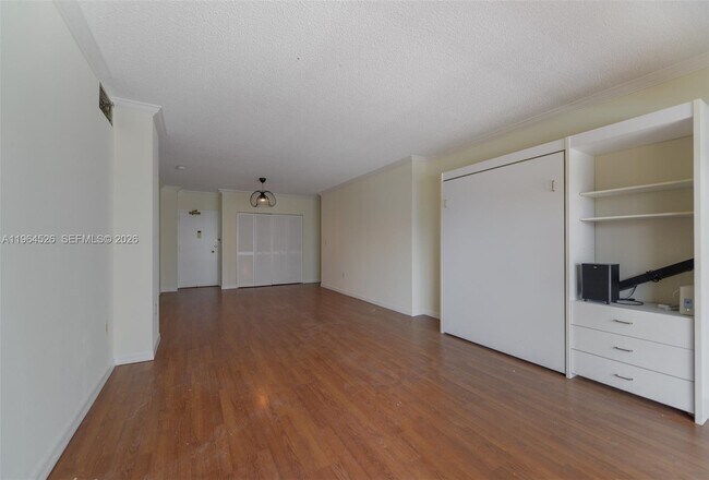 Building Photo - 1980 S Ocean Dr