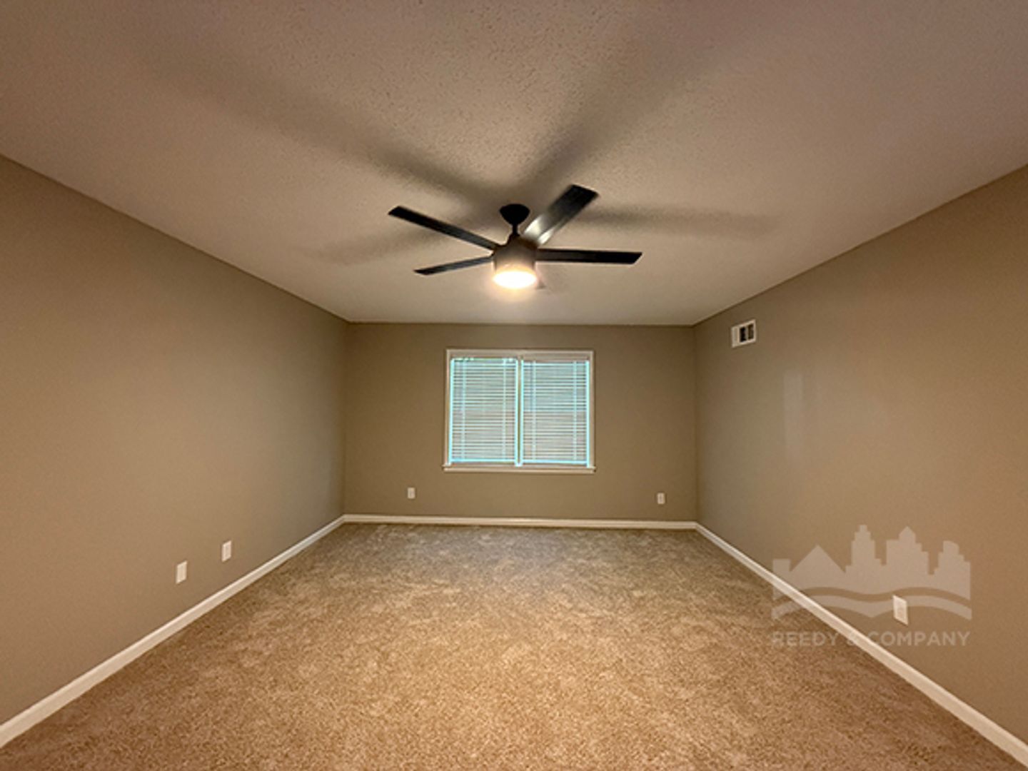 Building Photo - Welcome to your dream home in the heart of...