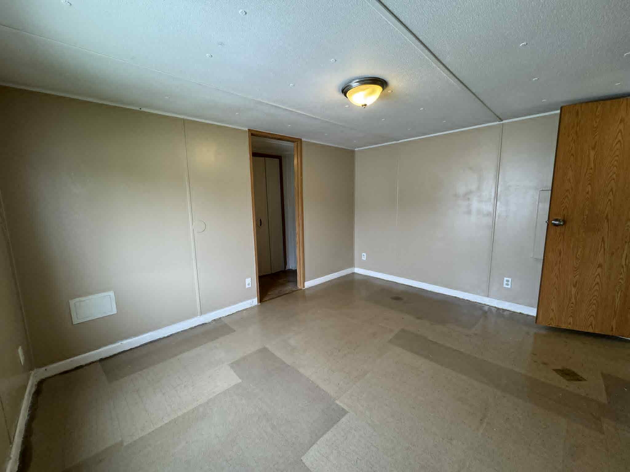 Building Photo - 48592 Leafdale Ct