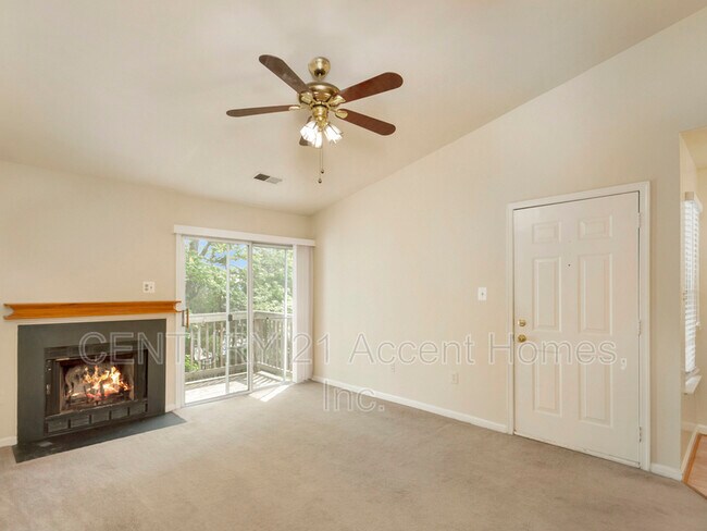 Building Photo - 8647 Beekman Pl