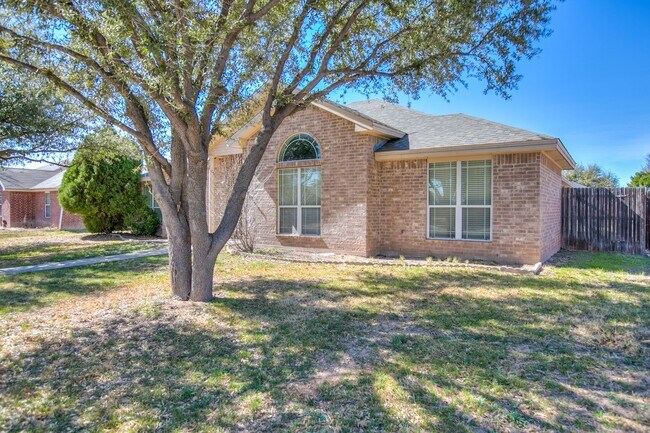 Building Photo - 6005 Brazos St