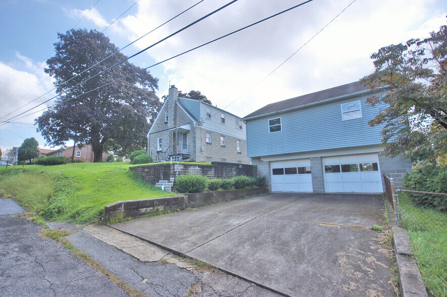 Building Photo - 2073 11th st