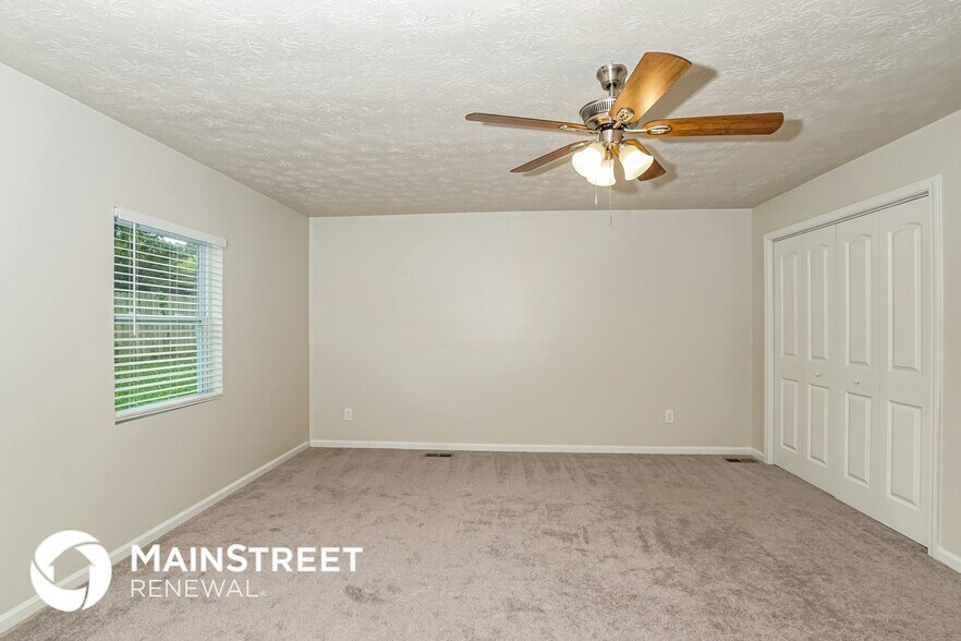 Building Photo - 1049 Roswell Rd