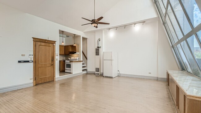 Building Photo - 1439 W 18th St