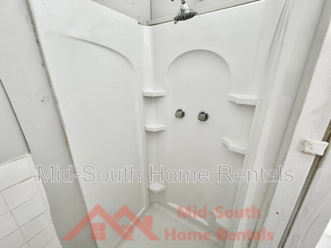 Building Photo - 3592 Vivia Ave