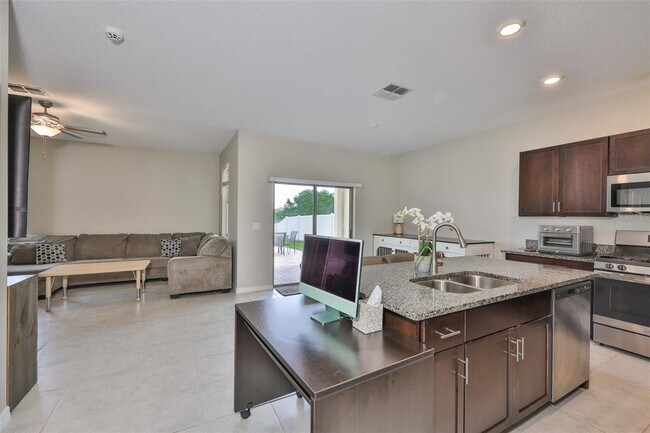 Building Photo - 9454 Channing Hill Dr