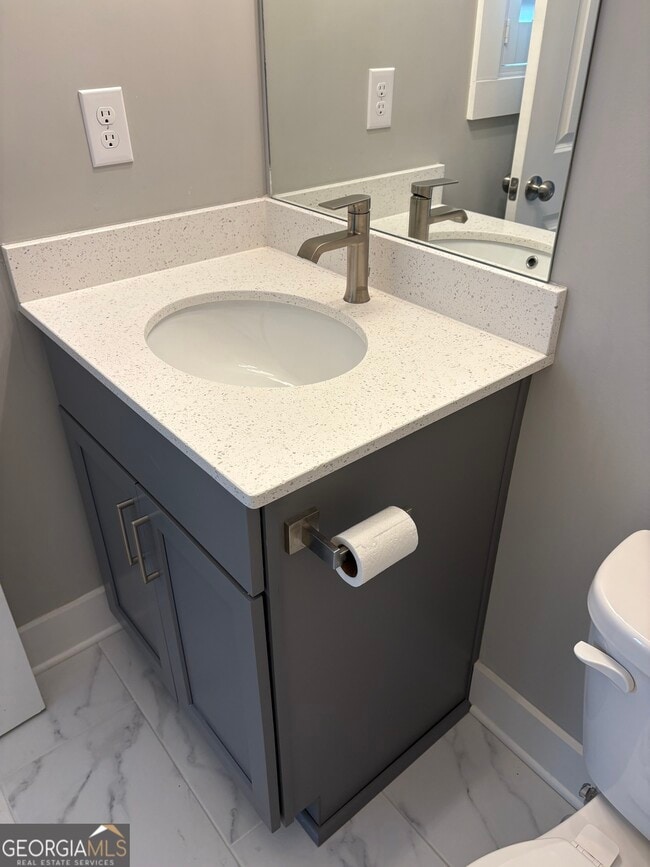 Building Photo - 1104 Thomas St