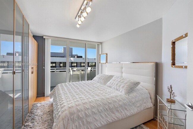 Building Photo - 8911 Collins Ave