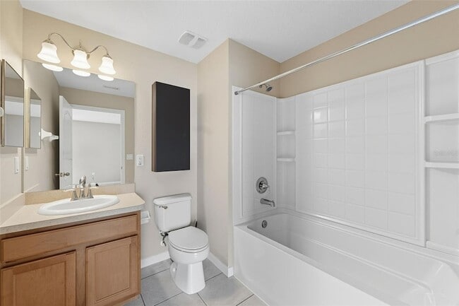 Building Photo - 2521 Lexington Oak Dr