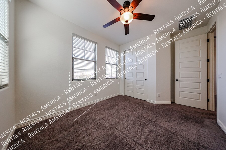 Building Photo - 22483 N 95th Dr