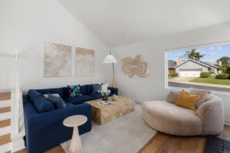 Building Photo - 807 Windcrest Dr