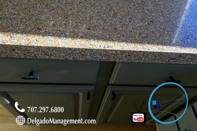 Building Photo - Benicia 2 bedroom condo