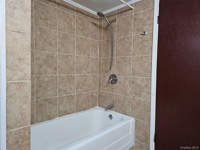 Building Photo - 1110 NY-211