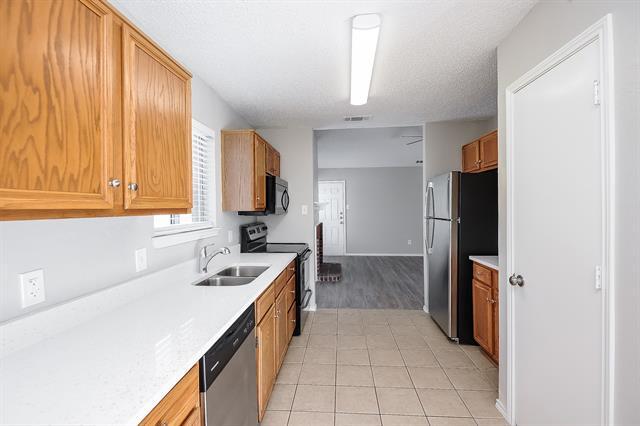 Building Photo - 1113 Glen Creek Dr