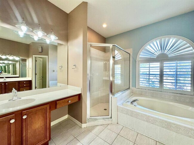 Building Photo - 14639 Coral Berry Dr