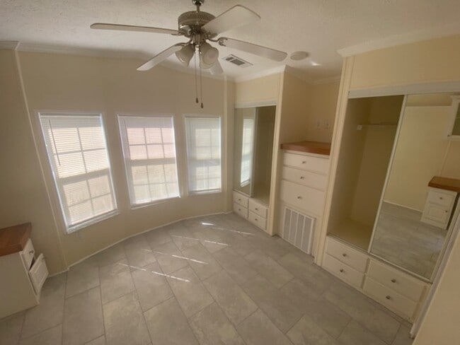 Building Photo - 4825-4A1A A1A S