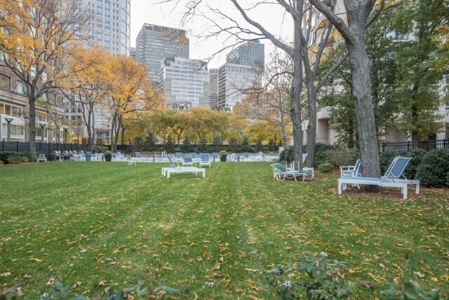 Building Photo - 65 E India Row