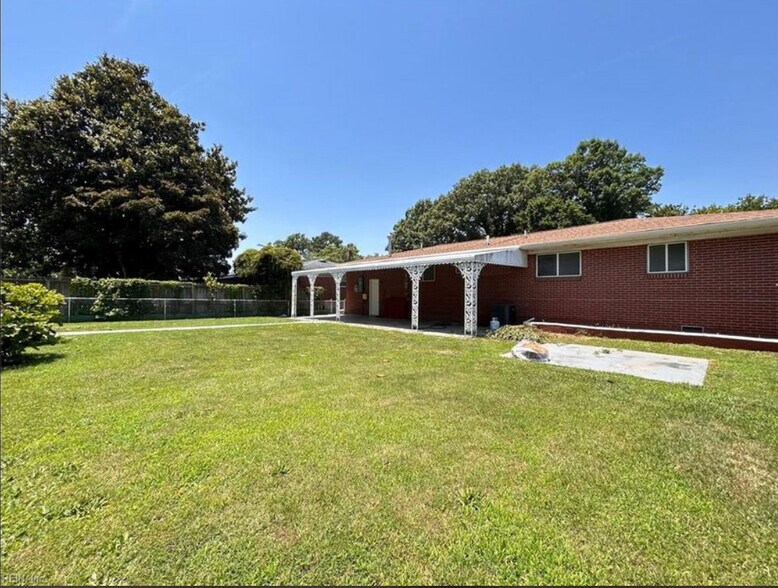 Building Photo - 4745 Whistler Ln