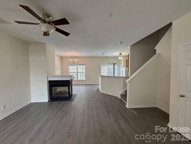 Building Photo - 8444 Carolina Lily Ln