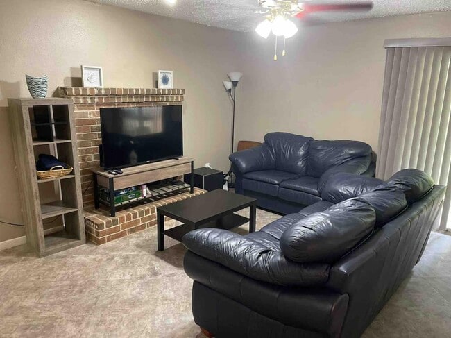 Building Photo - 13722 Ravensway Dr